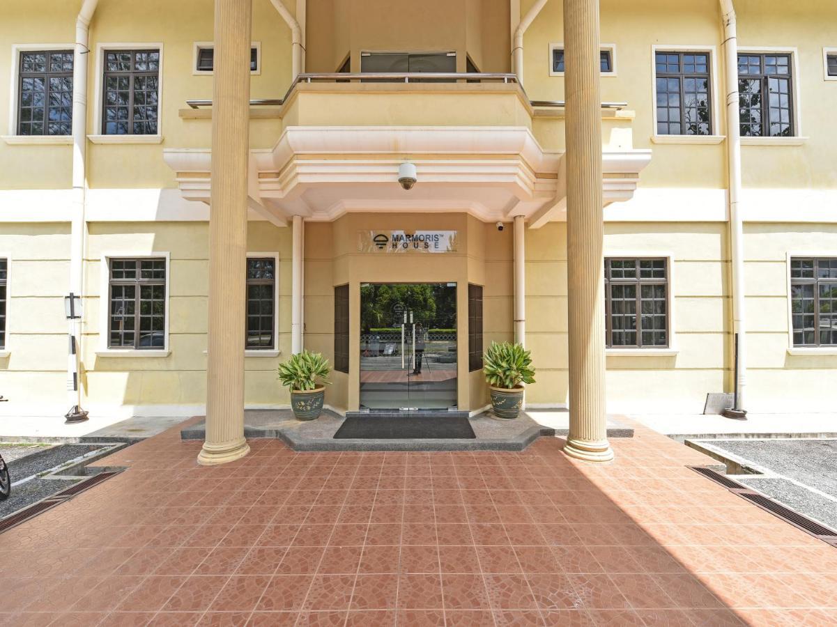 Super Oyo Capital O 90434 Marmoris House Hotel Kuala Terengganu Exterior photo